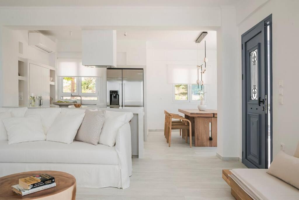 Lourdas White Villa Lourdata  Eksteriør billede